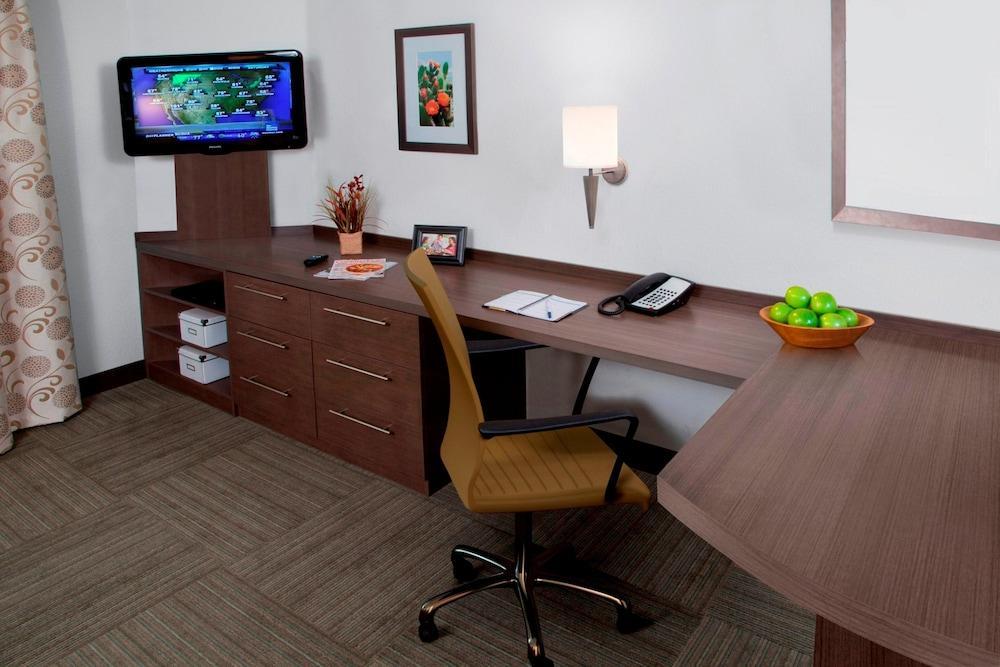 Candlewood Suites Bay City By Ihg Exterior photo