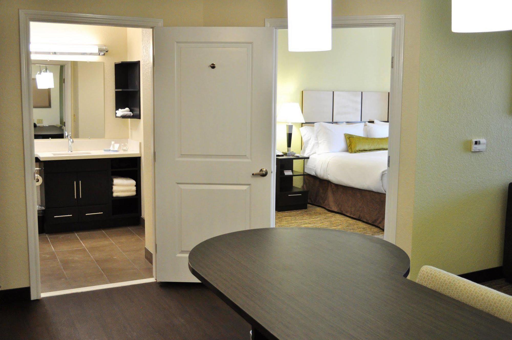Candlewood Suites Bay City By Ihg Exterior photo