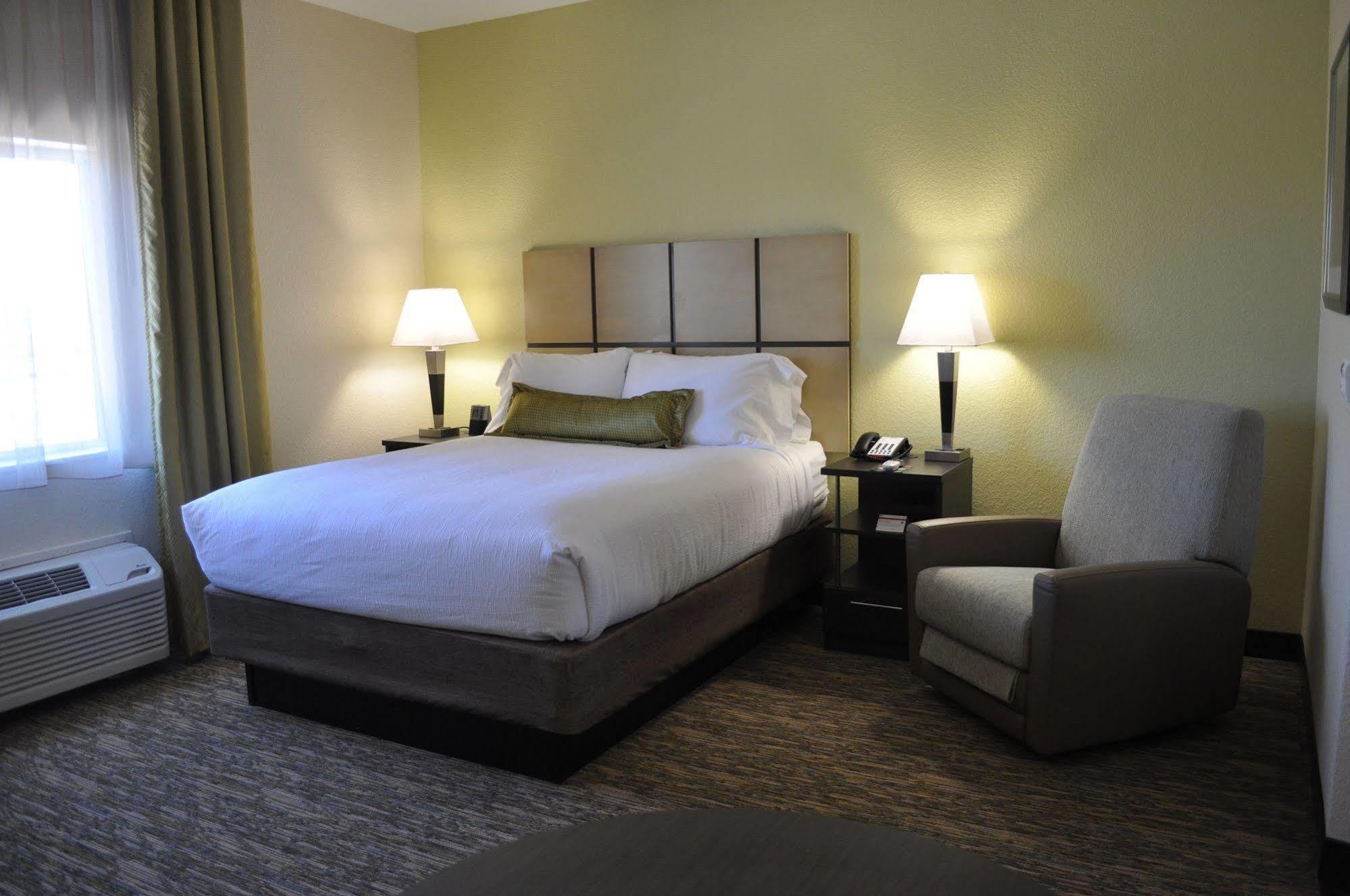 Candlewood Suites Bay City By Ihg Exterior photo